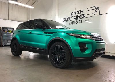 Range Rover Evoque in Satin Emerald Green - Image 02