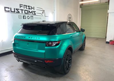 Range Rover Evoque in Satin Emerald Green - Image 03